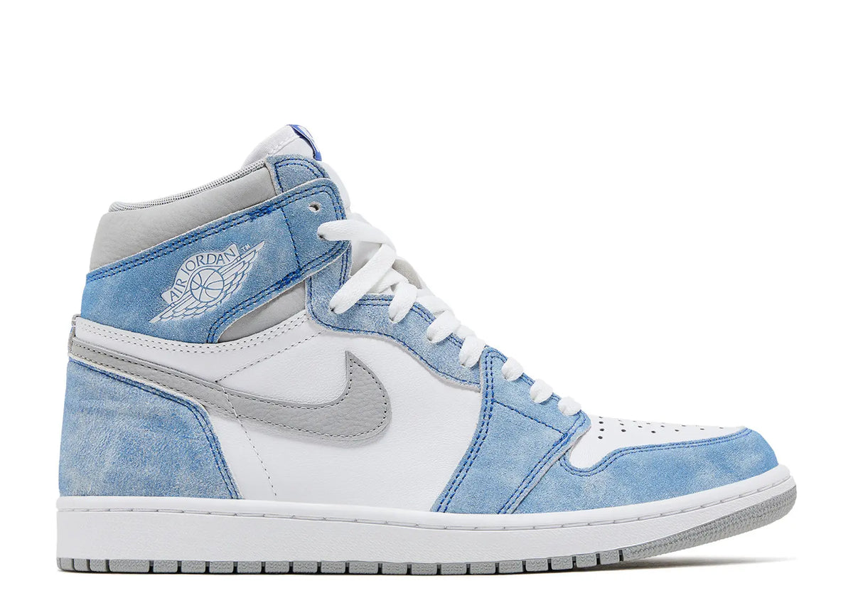Air Jordan 1 Retro (Hyper Royal)
