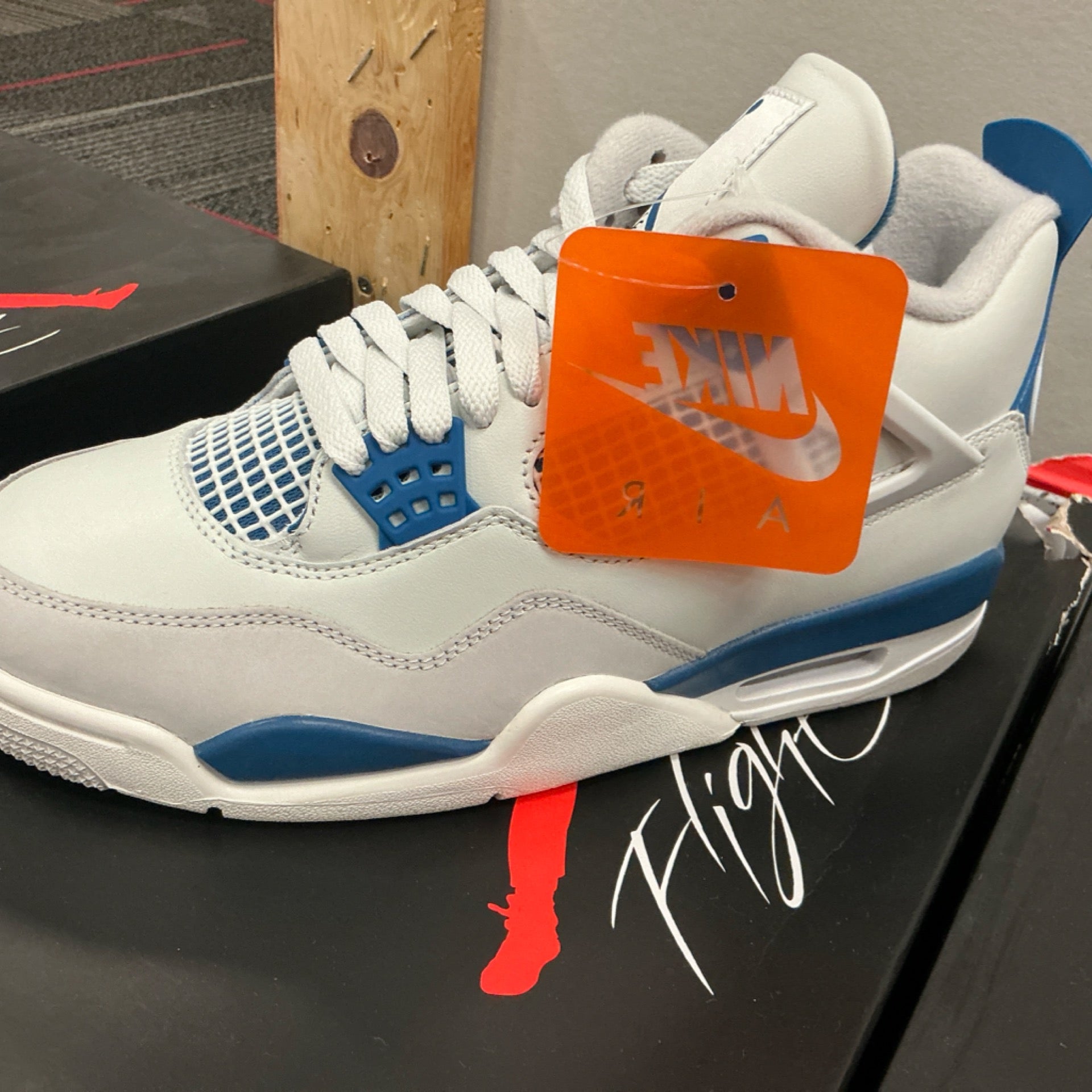 Jordan 4 Retro Military Blue