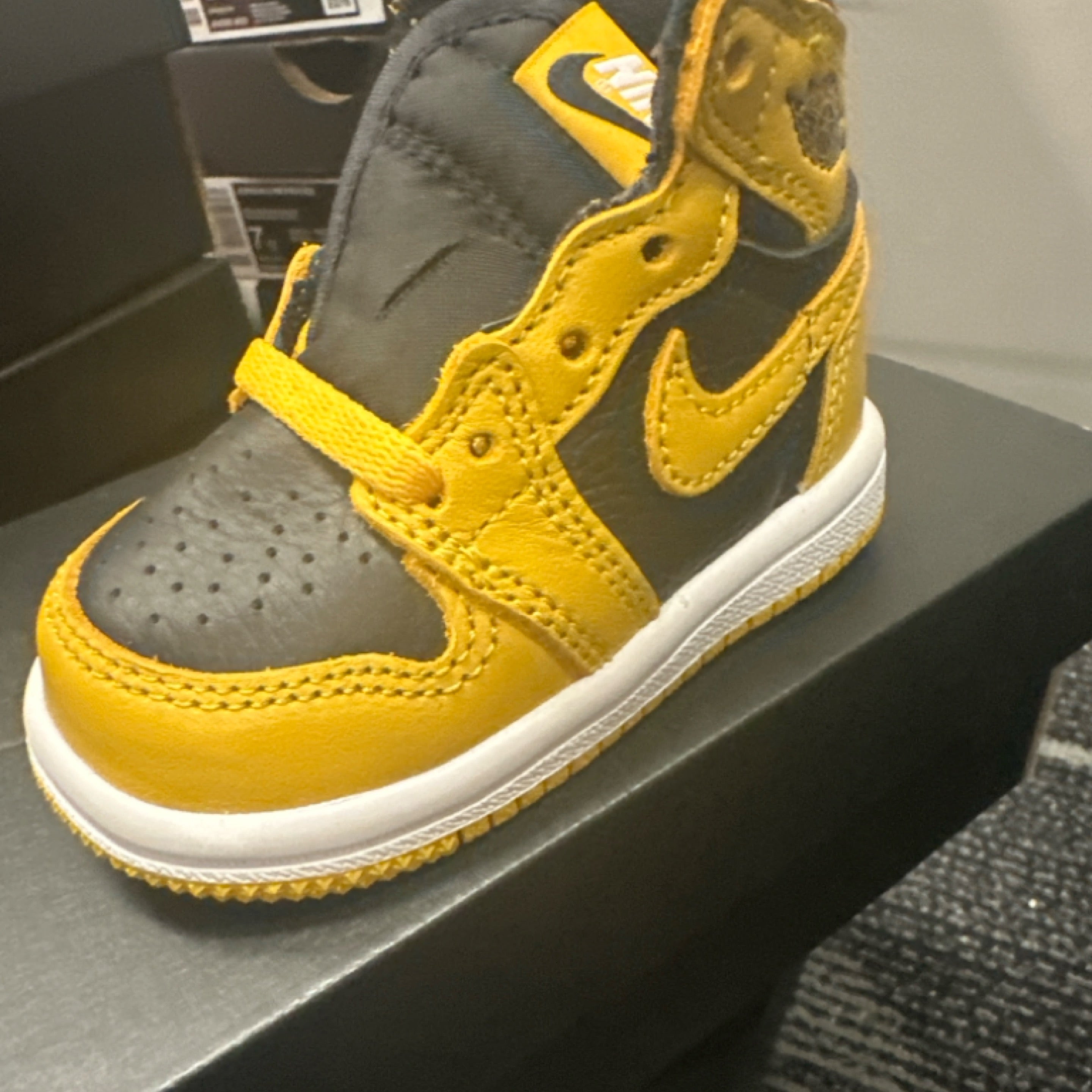 Air Jordan 1 Retro High OG PS Pollen, Pollen/Black/White Preschool