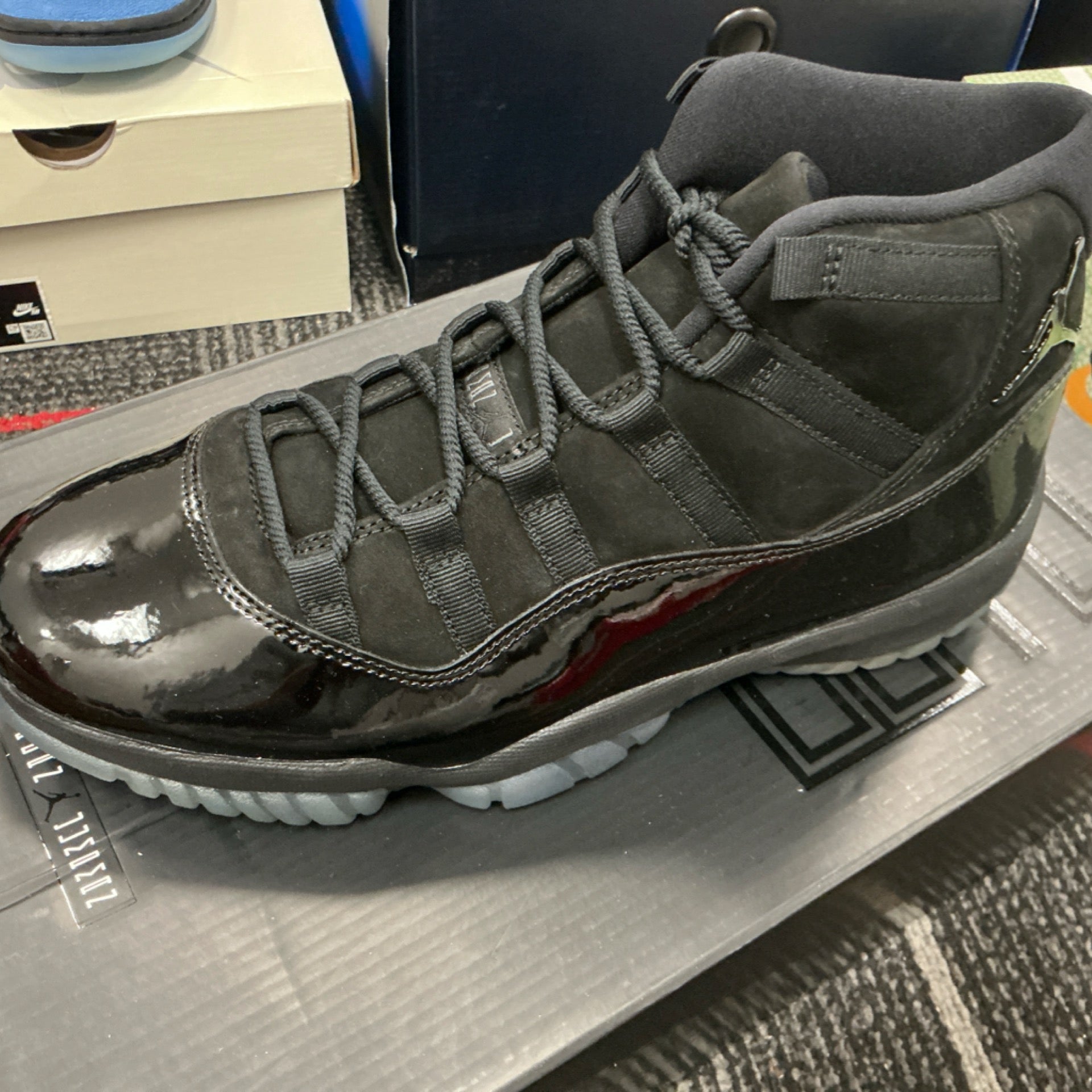 Air Jordan 11 Retro Cap and Gown 2018 Patent