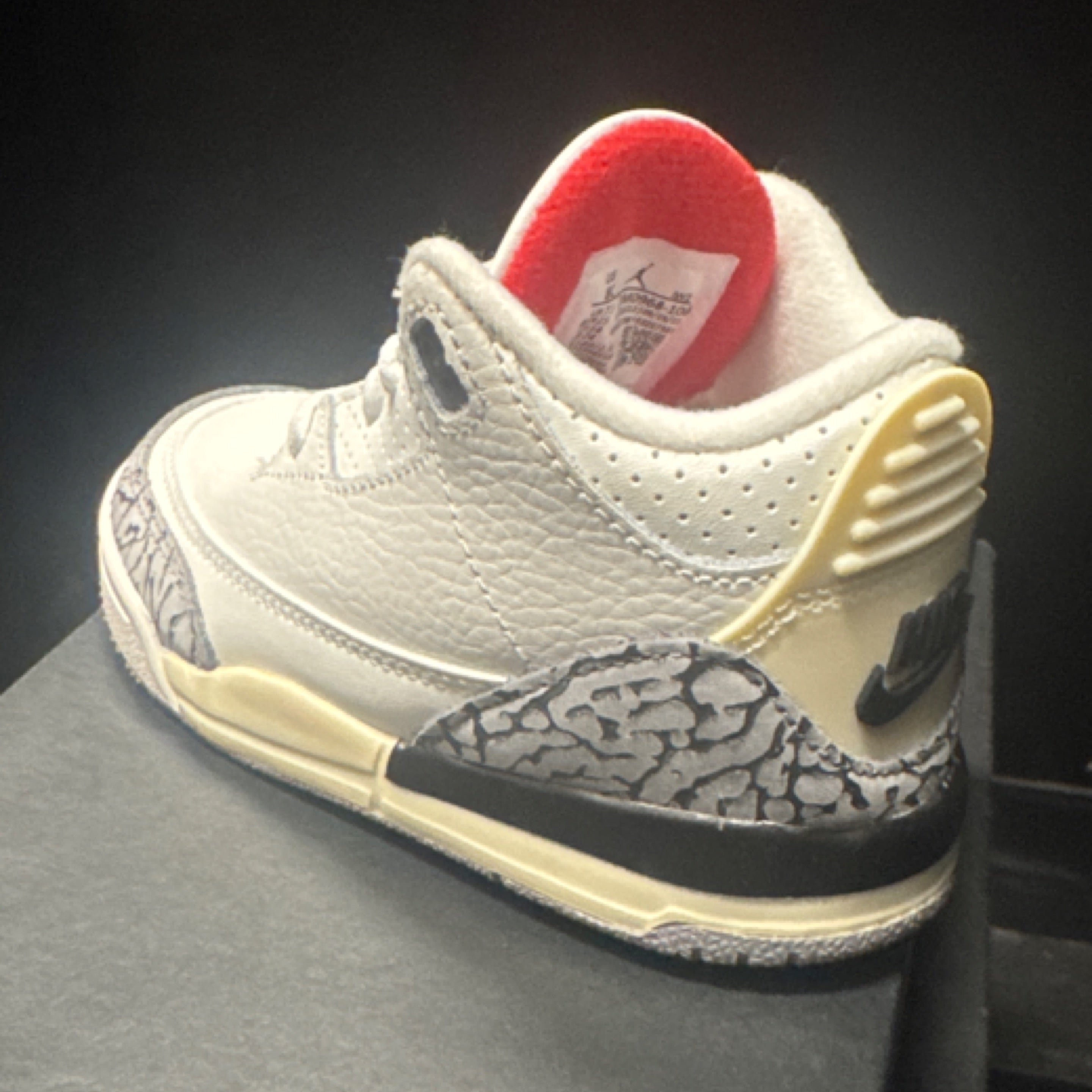 Jordan Baby Boy ' S 3 Retro SE (Infant/Toddler)