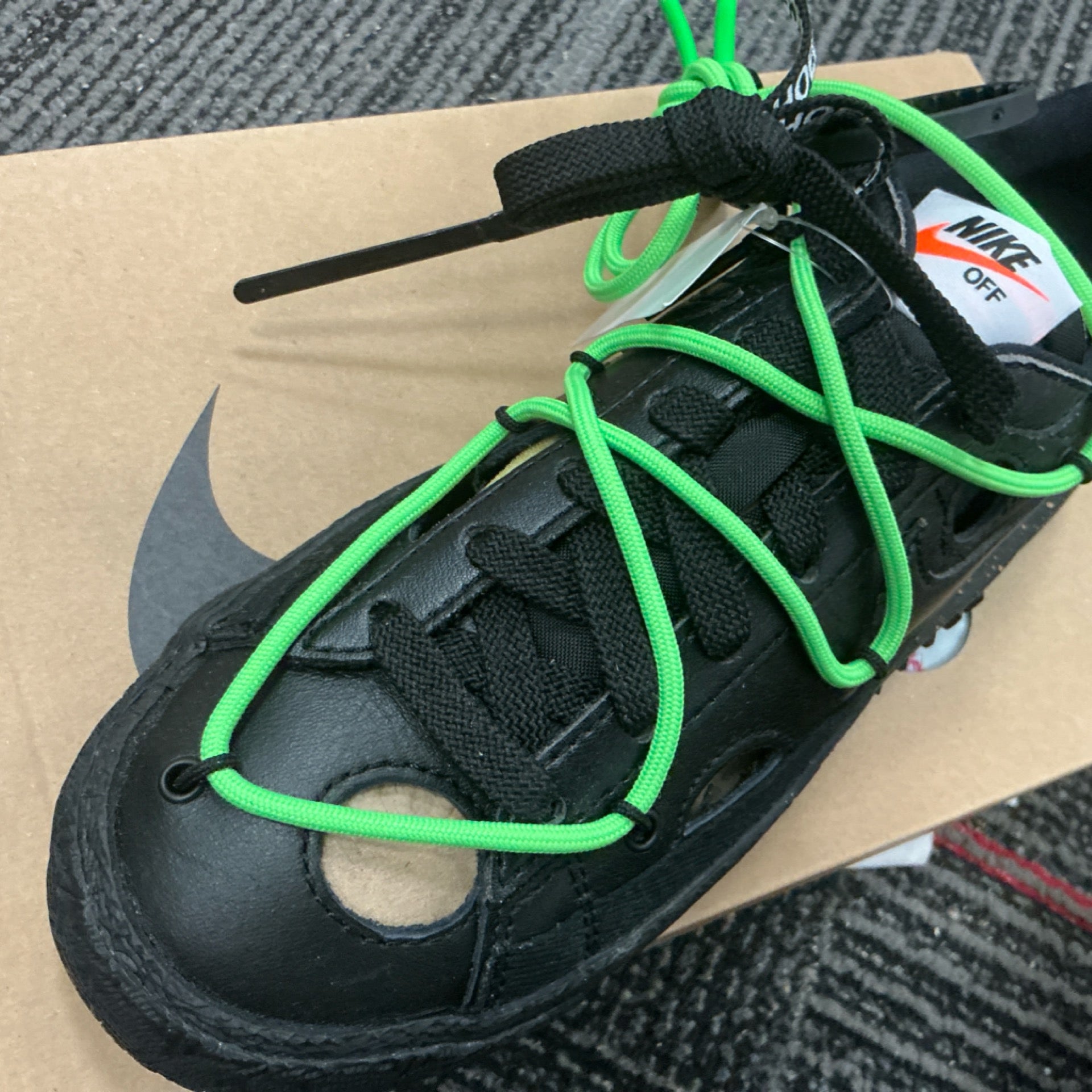Nike Blazer Low '77 X Off-White in Black